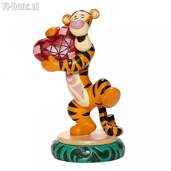 Tigger Holding Heart - Click Image to Close