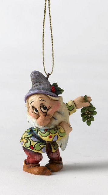 Snow White- Bashful Ornament - Click Image to Close