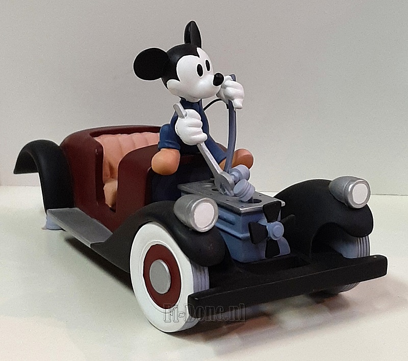 Mickey's Service Station- Mickey - Click Image to Close