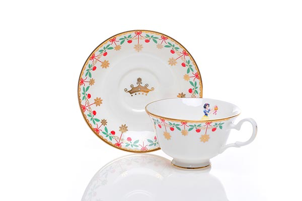 Snow White- Cup & Saucer CHRISTMAS - Click Image to Close