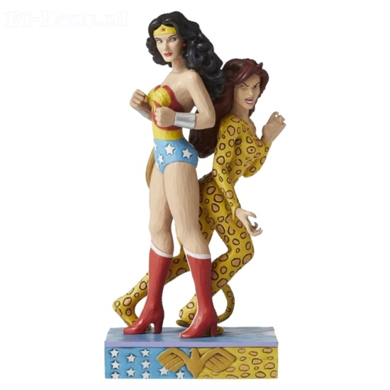 Wonder Woman and Cheetah - Click Image to Close