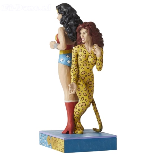 Wonder Woman and Cheetah - Click Image to Close