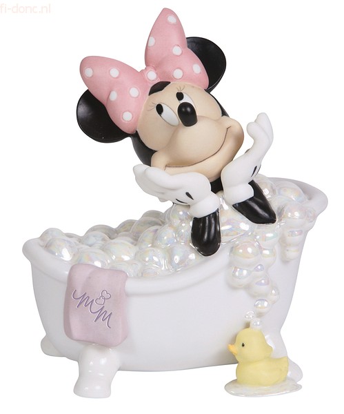 Minnie In Bathtub - Click Image to Close