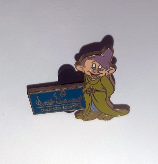 Dopey Pin