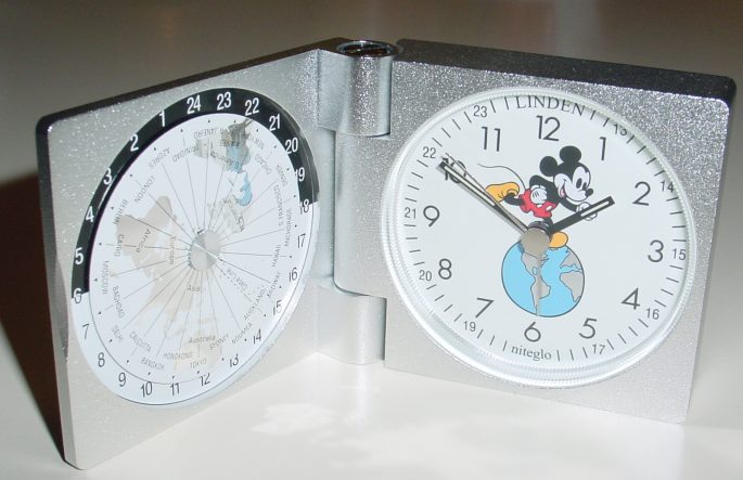 WDCC WDCS- Travel Clock Mickey Millennium